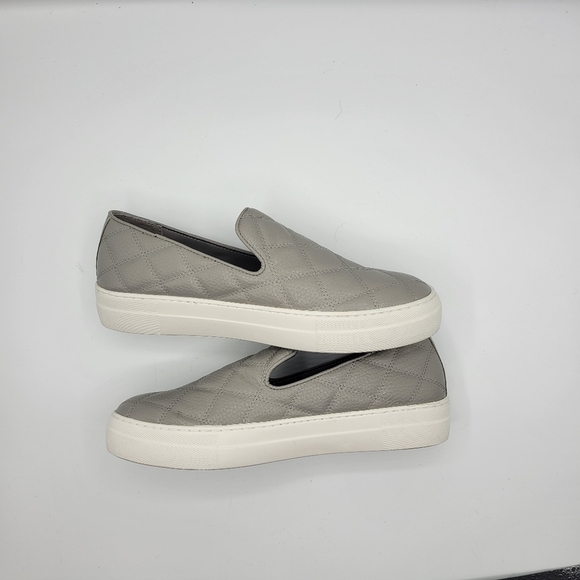 Steve Madden slip on quilted leather upper size 9M - Picture 4 of 13